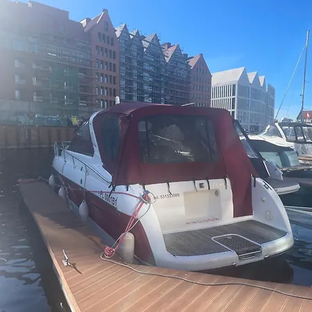 Jacht Centrum, 2 Double Beds And 1 Double Bed On Board, 4-6 Persons Botel Gdansk