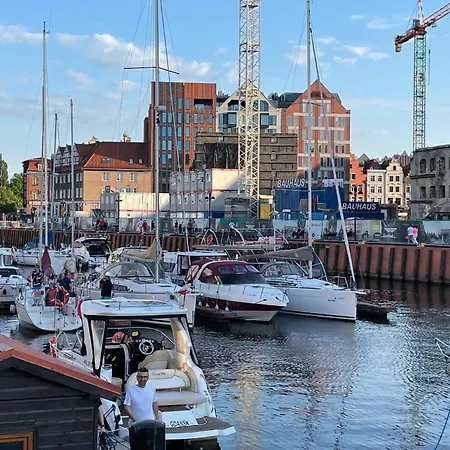 보트호텔 Jacht Centrum, 2 Double Beds And 1 Double Bed On Board, 4-6 Persons *